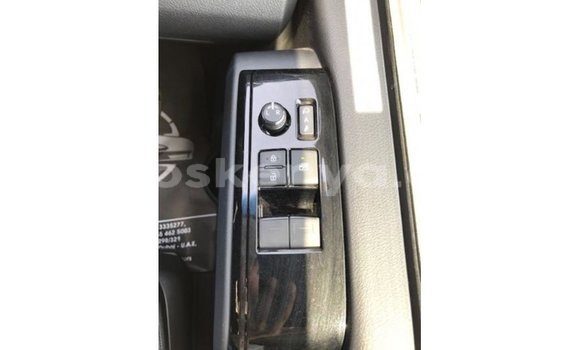 Imported Toyota Granvia White Makiinaa iti Import - Dubai keessatti Central Kenya keessatti Imported Toyota Granvia White Makiinaa iti Import - Dubai keessatti Central Kenya keessatti