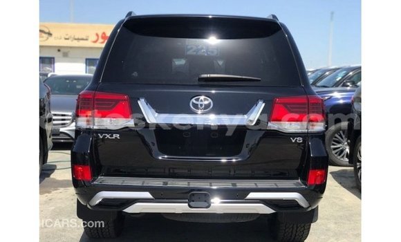 Nunua Imported Toyota Land Cruiser Nyeusi Gari ndani ya Import - Dubai nchini Kati Kenya Nunua Imported Toyota Land Cruiser Nyeusi Gari ndani ya Import - Dubai nchini Kati Kenya