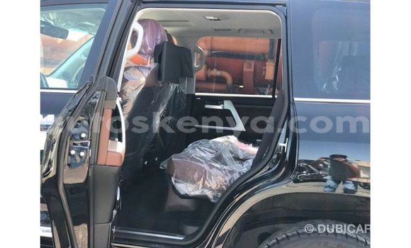 Nunua Imported Toyota Land Cruiser Nyeusi Gari ndani ya Import - Dubai nchini Kati Kenya Nunua Imported Toyota Land Cruiser Nyeusi Gari ndani ya Import - Dubai nchini Kati Kenya