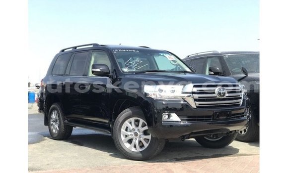 Imported Toyota Land Cruiser Black Makiinaa iti Import - Dubai keessatti Central Kenya keessatti