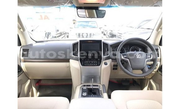 Buy Import Toyota Land Cruiser Black Car in Import - Dubai in Central Kenya Buy Import Toyota Land Cruiser Black Car in Import - Dubai in Central Kenya
