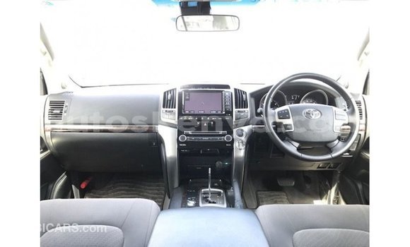 Buy Import Toyota Land Cruiser Black Car in Import - Dubai in Central Kenya Buy Import Toyota Land Cruiser Black Car in Import - Dubai in Central Kenya
