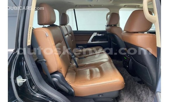 Nunua Imported Toyota Land Cruiser Nyeusi Gari ndani ya Import - Dubai nchini Kati Kenya Nunua Imported Toyota Land Cruiser Nyeusi Gari ndani ya Import - Dubai nchini Kati Kenya