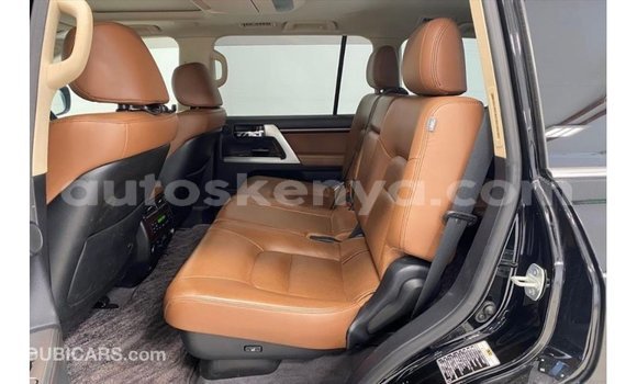 Nunua Imported Toyota Land Cruiser Nyeusi Gari ndani ya Import - Dubai nchini Kati Kenya Nunua Imported Toyota Land Cruiser Nyeusi Gari ndani ya Import - Dubai nchini Kati Kenya