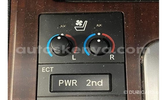 Nunua Imported Toyota Land Cruiser Nyeusi Gari ndani ya Import - Dubai nchini Kati Kenya Nunua Imported Toyota Land Cruiser Nyeusi Gari ndani ya Import - Dubai nchini Kati Kenya