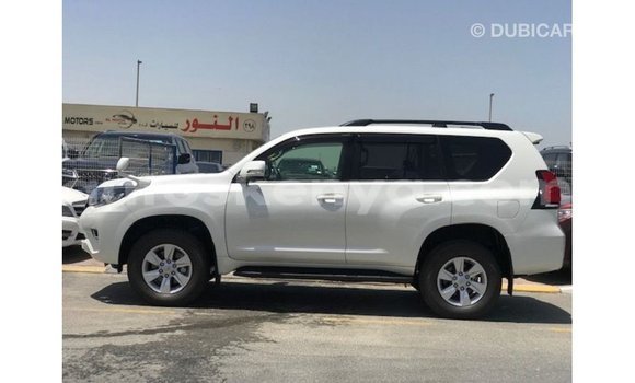 Nunua Imported Toyota Prado Nyeupe Gari ndani ya Import - Dubai nchini Kati Kenya Nunua Imported Toyota Prado Nyeupe Gari ndani ya Import - Dubai nchini Kati Kenya