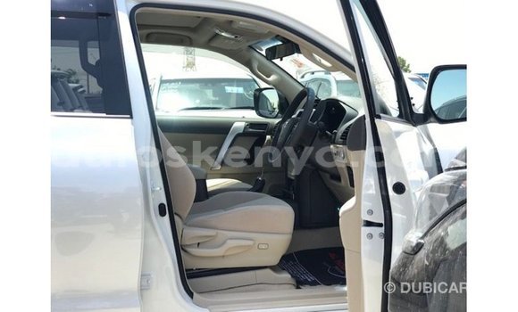 Nunua Imported Toyota Prado Nyeupe Gari ndani ya Import - Dubai nchini Kati Kenya Nunua Imported Toyota Prado Nyeupe Gari ndani ya Import - Dubai nchini Kati Kenya