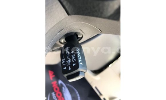 Nunua Imported Toyota Prado Nyeupe Gari ndani ya Import - Dubai nchini Kati Kenya Nunua Imported Toyota Prado Nyeupe Gari ndani ya Import - Dubai nchini Kati Kenya