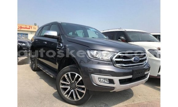 Imported Ford Everest Other Makiinaa iti Import - Dubai keessatti Central Kenya keessatti