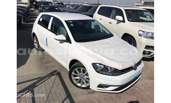 Imported Volkswagen Golf White Makiinaa iti Import - Dubai keessatti Central Kenya keessatti Imported Volkswagen Golf White Makiinaa iti Import - Dubai keessatti Central Kenya keessatti