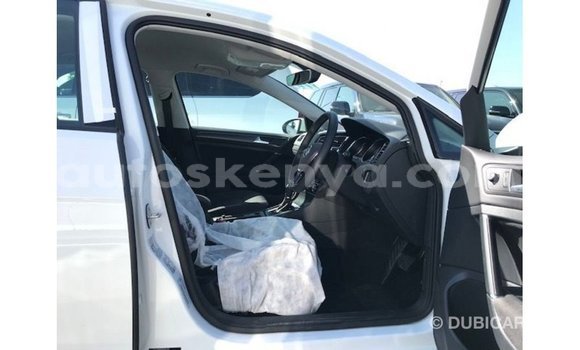 Imported Volkswagen Golf White Makiinaa iti Import - Dubai keessatti Central Kenya keessatti Imported Volkswagen Golf White Makiinaa iti Import - Dubai keessatti Central Kenya keessatti