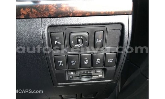 Imported Toyota Land Cruiser White Makiinaa iti Import - Dubai keessatti Central Kenya keessatti Imported Toyota Land Cruiser White Makiinaa iti Import - Dubai keessatti Central Kenya keessatti