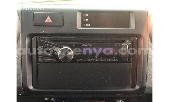 Nunua Imported Toyota Land Cruiser Nyeupe Gari ndani ya Import - Dubai nchini Kati Kenya Nunua Imported Toyota Land Cruiser Nyeupe Gari ndani ya Import - Dubai nchini Kati Kenya
