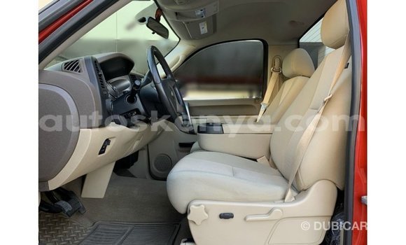 Imported Chevrolet Silverado Red Makiinaa iti Import - Dubai keessatti Central Kenya keessatti Imported Chevrolet Silverado Red Makiinaa iti Import - Dubai keessatti Central Kenya keessatti