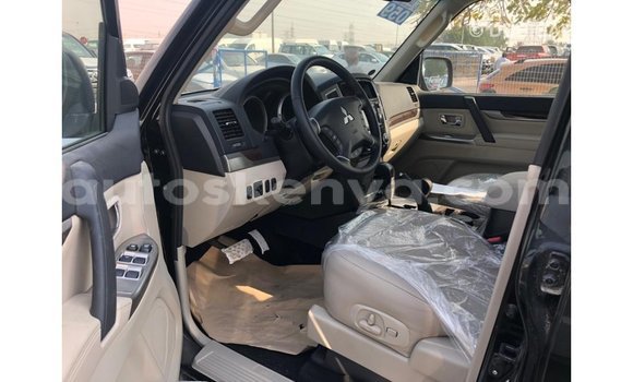 Nunua Imported Mitsubishi Pajero Nyeusi Gari ndani ya Import - Dubai nchini Kati Kenya Nunua Imported Mitsubishi Pajero Nyeusi Gari ndani ya Import - Dubai nchini Kati Kenya