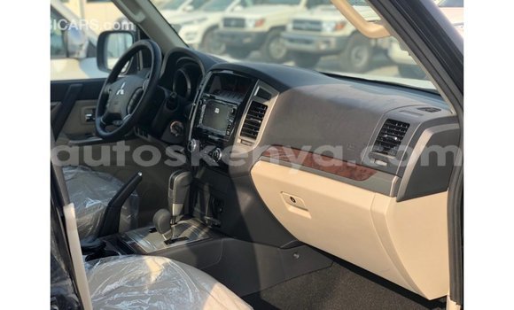 Nunua Imported Mitsubishi Pajero Nyeusi Gari ndani ya Import - Dubai nchini Kati Kenya Nunua Imported Mitsubishi Pajero Nyeusi Gari ndani ya Import - Dubai nchini Kati Kenya