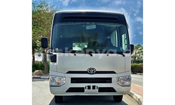 Imported Toyota Coaster White Makiinaa iti Import - Dubai keessatti Central Kenya keessatti Imported Toyota Coaster White Makiinaa iti Import - Dubai keessatti Central Kenya keessatti