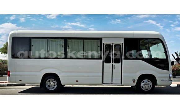 Imported Toyota Coaster White Makiinaa iti Import - Dubai keessatti Central Kenya keessatti Imported Toyota Coaster White Makiinaa iti Import - Dubai keessatti Central Kenya keessatti