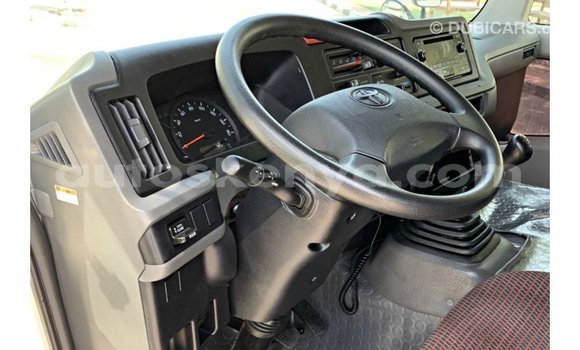 Imported Toyota Coaster White Makiinaa iti Import - Dubai keessatti Central Kenya keessatti Imported Toyota Coaster White Makiinaa iti Import - Dubai keessatti Central Kenya keessatti