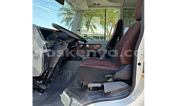 Imported Toyota Coaster White Makiinaa iti Import - Dubai keessatti Central Kenya keessatti Imported Toyota Coaster White Makiinaa iti Import - Dubai keessatti Central Kenya keessatti