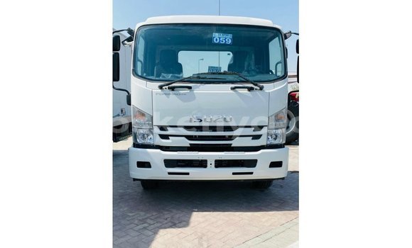 Imported Isuzu Bighorn White Netiree iti Import - Dubai keessatti Central Kenya keessatti Imported Isuzu Bighorn White Netiree iti Import - Dubai keessatti Central Kenya keessatti