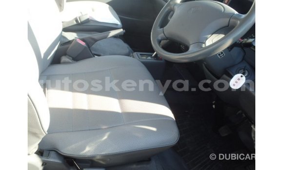 Nunua Imported Toyota Regius Nyeupe Gari ndani ya Import - Dubai nchini Kati Kenya Nunua Imported Toyota Regius Nyeupe Gari ndani ya Import - Dubai nchini Kati Kenya