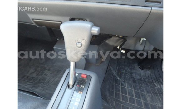 Nunua Imported Toyota Regius Nyeupe Gari ndani ya Import - Dubai nchini Kati Kenya Nunua Imported Toyota Regius Nyeupe Gari ndani ya Import - Dubai nchini Kati Kenya