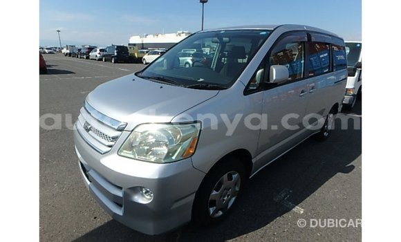 Imported Toyota Noah Other Makiinaa iti Import - Dubai keessatti Central Kenya keessatti Imported Toyota Noah Other Makiinaa iti Import - Dubai keessatti Central Kenya keessatti