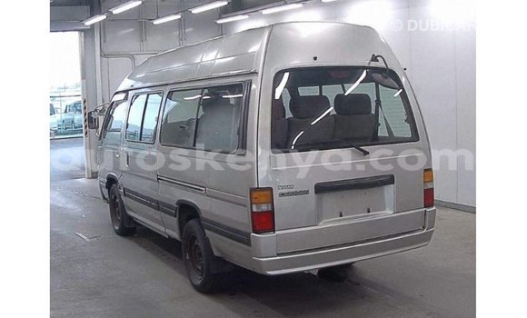 Nunua Imported Nissan Caravan Nyingine Gari ndani ya Import - Dubai nchini Kati Kenya Nunua Imported Nissan Caravan Nyingine Gari ndani ya Import - Dubai nchini Kati Kenya