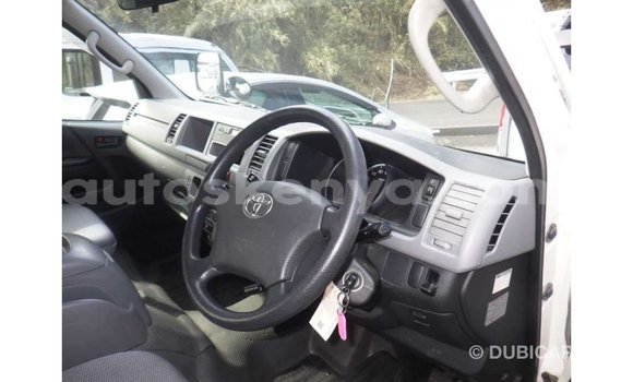 Buy Import Toyota Hiace White Car in Import - Dubai in Central Kenya Buy Import Toyota Hiace White Car in Import - Dubai in Central Kenya