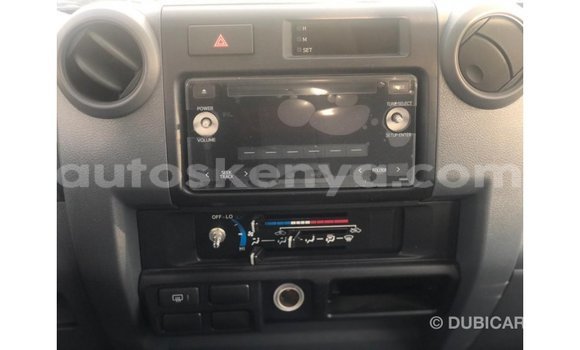 Buy Import Toyota Land Cruiser White Car in Import - Dubai in Central Kenya Buy Import Toyota Land Cruiser White Car in Import - Dubai in Central Kenya