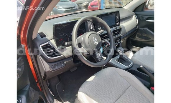 Nunua Imported Kia Carens Nyingine Gari ndani ya Import - Dubai nchini Kati Kenya Nunua Imported Kia Carens Nyingine Gari ndani ya Import - Dubai nchini Kati Kenya