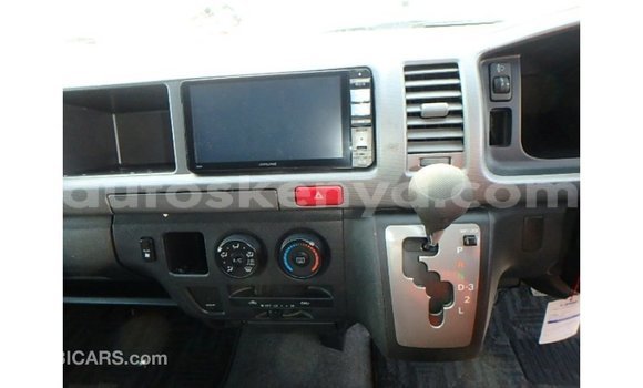 Nunua Imported Toyota Hiace Nyingine Gari ndani ya Import - Dubai nchini Kati Kenya Nunua Imported Toyota Hiace Nyingine Gari ndani ya Import - Dubai nchini Kati Kenya
