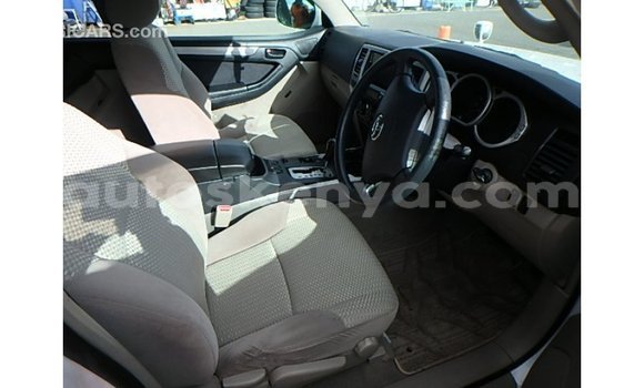 Imported Toyota Hilux White Makiinaa iti Import - Dubai keessatti Central Kenya keessatti Imported Toyota Hilux White Makiinaa iti Import - Dubai keessatti Central Kenya keessatti