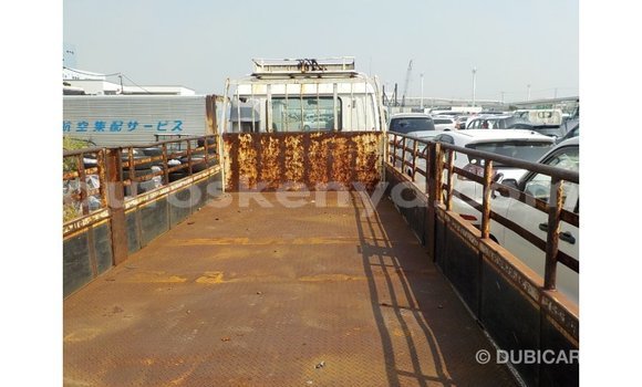 Buy Import Isuzu Bighorn White Truck in Import - Dubai in Central Kenya Buy Import Isuzu Bighorn White Truck in Import - Dubai in Central Kenya