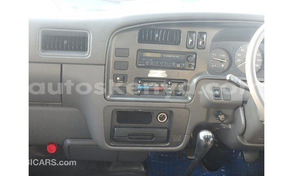 Nunua Imported Nissan Caravan Nyeupe Gari ndani ya Import - Dubai nchini Kati Kenya Nunua Imported Nissan Caravan Nyeupe Gari ndani ya Import - Dubai nchini Kati Kenya