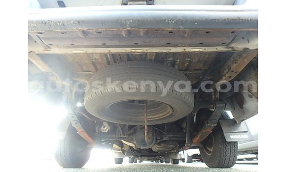 Nunua Imported Nissan Caravan Nyeupe Gari ndani ya Import - Dubai nchini Kati Kenya Nunua Imported Nissan Caravan Nyeupe Gari ndani ya Import - Dubai nchini Kati Kenya