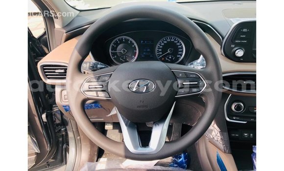 Nunua Imported Hyundai Santa Fe Kijani Gari ndani ya Import - Dubai nchini Kati Kenya Nunua Imported Hyundai Santa Fe Kijani Gari ndani ya Import - Dubai nchini Kati Kenya