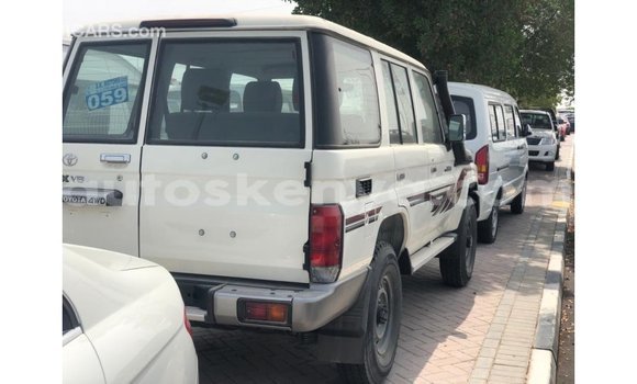 Buy Import Toyota Land Cruiser Other Car in Import - Dubai in Central Kenya Buy Import Toyota Land Cruiser Other Car in Import - Dubai in Central Kenya