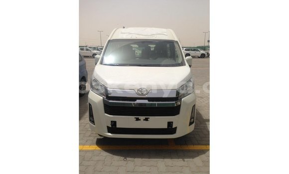 Buy Import Toyota Hiace White Car in Import - Dubai in Central Kenya Buy Import Toyota Hiace White Car in Import - Dubai in Central Kenya
