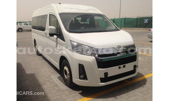Buy Import Toyota Hiace White Car in Import - Dubai in Central Kenya Buy Import Toyota Hiace White Car in Import - Dubai in Central Kenya