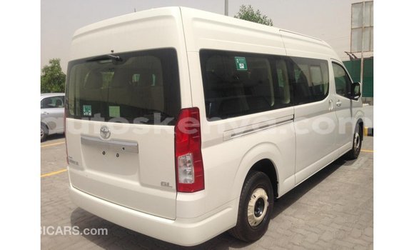Buy Import Toyota Hiace White Car in Import - Dubai in Central Kenya Buy Import Toyota Hiace White Car in Import - Dubai in Central Kenya