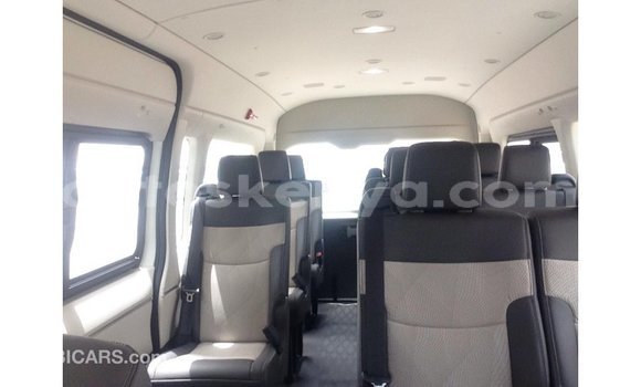 Buy Import Toyota Hiace White Car in Import - Dubai in Central Kenya Buy Import Toyota Hiace White Car in Import - Dubai in Central Kenya