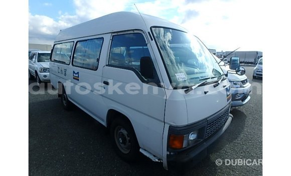 Imported Nissan Caravan White Makiinaa iti Import - Dubai keessatti Central Kenya keessatti Imported Nissan Caravan White Makiinaa iti Import - Dubai keessatti Central Kenya keessatti