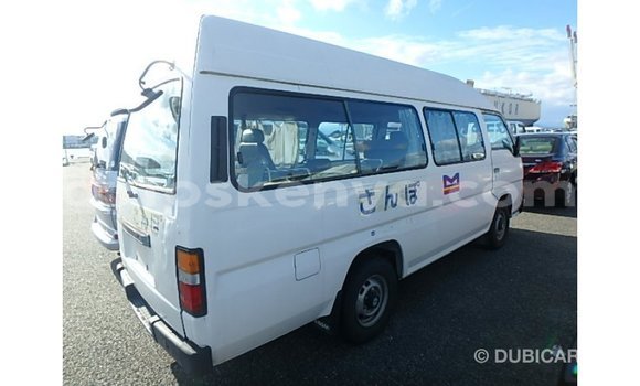 Imported Nissan Caravan White Makiinaa iti Import - Dubai keessatti Central Kenya keessatti Imported Nissan Caravan White Makiinaa iti Import - Dubai keessatti Central Kenya keessatti