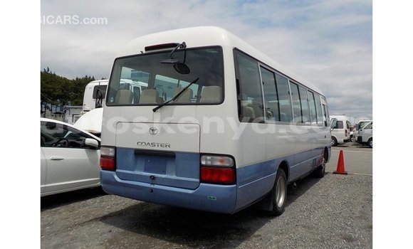 Imported Toyota Coaster White Makiinaa iti Import - Dubai keessatti Central Kenya keessatti Imported Toyota Coaster White Makiinaa iti Import - Dubai keessatti Central Kenya keessatti