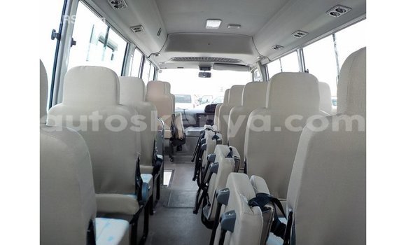 Imported Toyota Coaster White Makiinaa iti Import - Dubai keessatti Central Kenya keessatti Imported Toyota Coaster White Makiinaa iti Import - Dubai keessatti Central Kenya keessatti