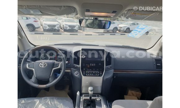 Nunua Imported Toyota Land Cruiser Nyeusi Gari ndani ya Import - Dubai nchini Kati Kenya Nunua Imported Toyota Land Cruiser Nyeusi Gari ndani ya Import - Dubai nchini Kati Kenya