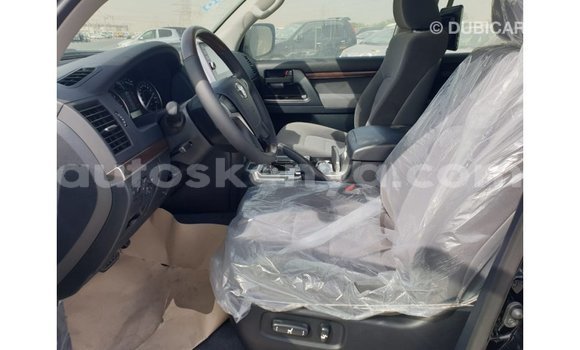 Nunua Imported Toyota Land Cruiser Nyeusi Gari ndani ya Import - Dubai nchini Kati Kenya Nunua Imported Toyota Land Cruiser Nyeusi Gari ndani ya Import - Dubai nchini Kati Kenya