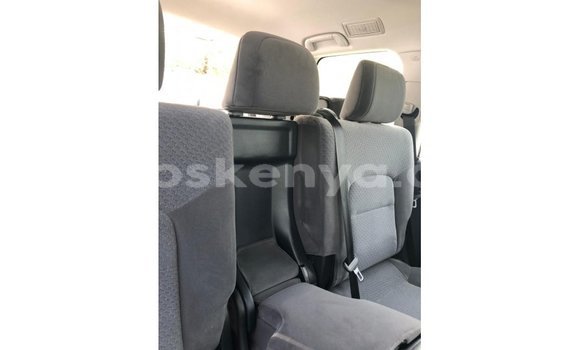 Nunua Imported Toyota Land Cruiser Nyeusi Gari ndani ya Import - Dubai nchini Kati Kenya Nunua Imported Toyota Land Cruiser Nyeusi Gari ndani ya Import - Dubai nchini Kati Kenya